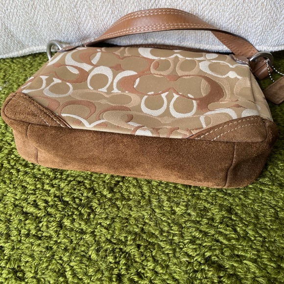 Coach signature beige suede hobo handbag - Picture 5 of 5